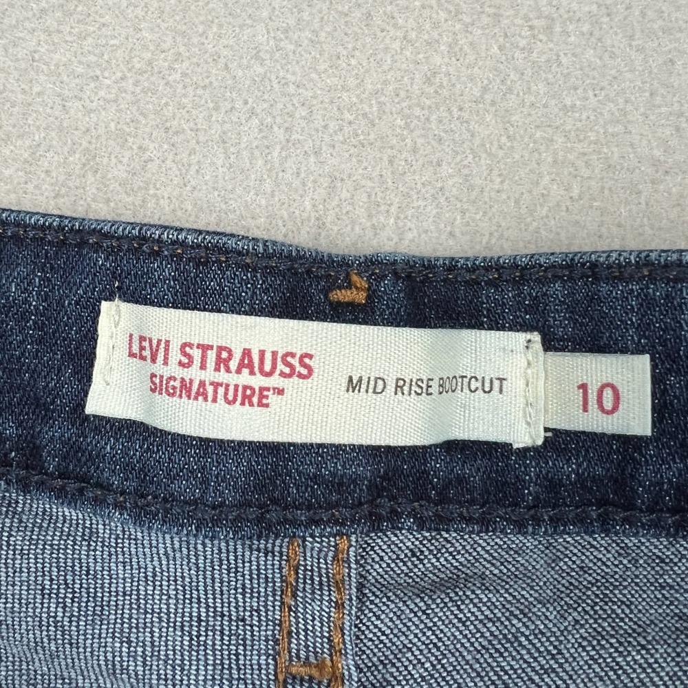 Levi Strauss Signature Women 10 Dark Blue Mid Rise Bootcut Jeans Stretch Denim - Picture 4 of 10